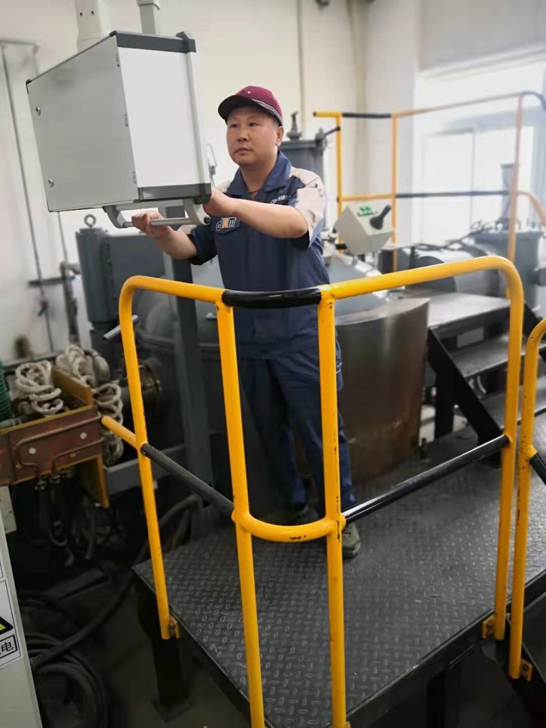 中國(guó)有研技能人才隊(duì)伍建設(shè)喜報(bào)頻傳！有研稀土張艷嶺入選第二批中央企業(yè)“大國(guó)工匠”培養(yǎng)支持計(jì)劃 有研硅魯強(qiáng)獲“全國(guó)技術(shù)能手”稱號(hào)