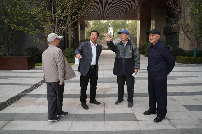 中國有研邀請(qǐng)離退休老同志參觀有研大廈并召開座談會(huì)